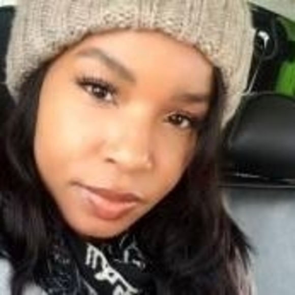 Meet your Posher, Mari - Picture 1 of 1